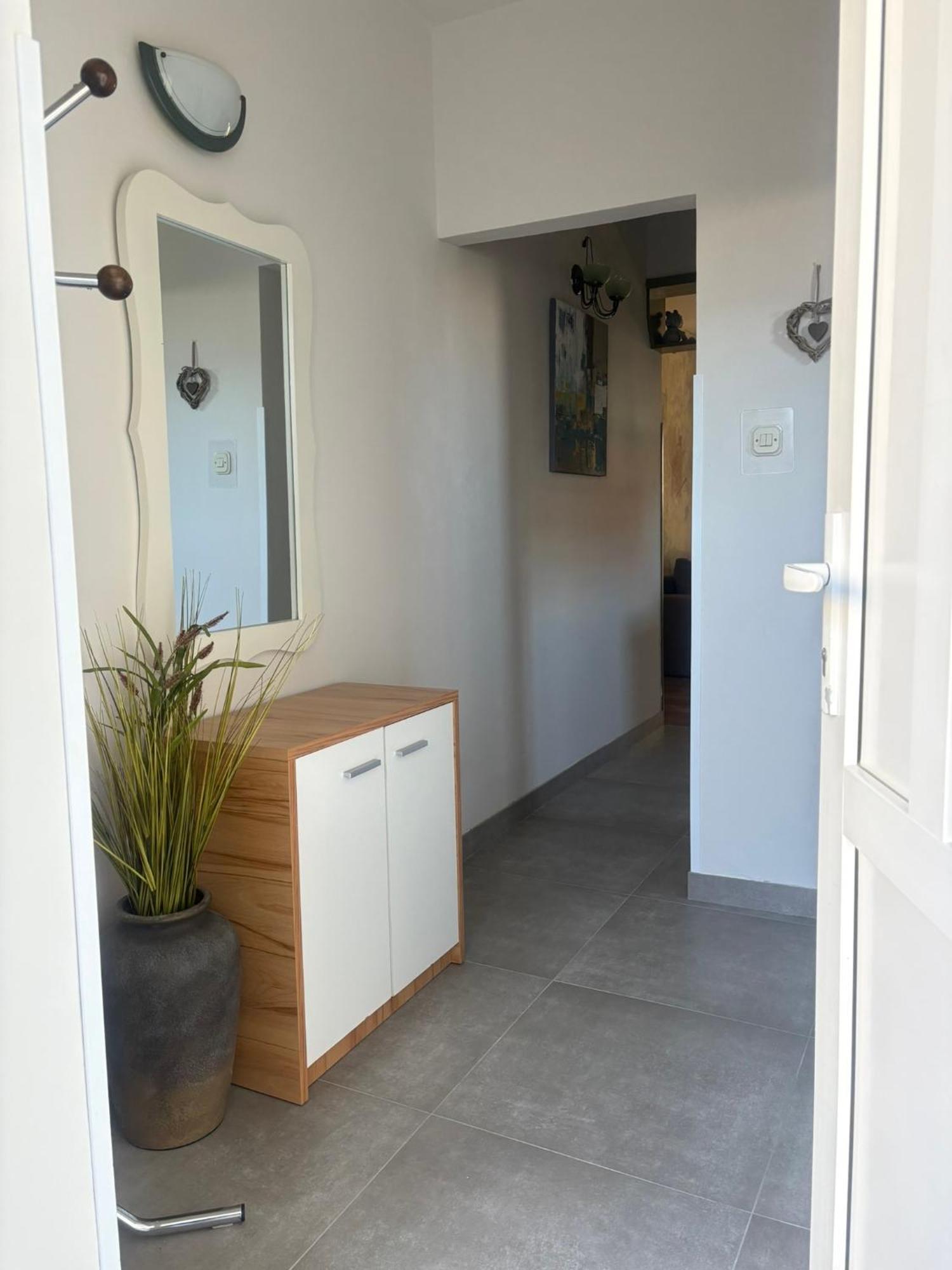 פורץ Apartment Klesinger מראה חיצוני תמונה